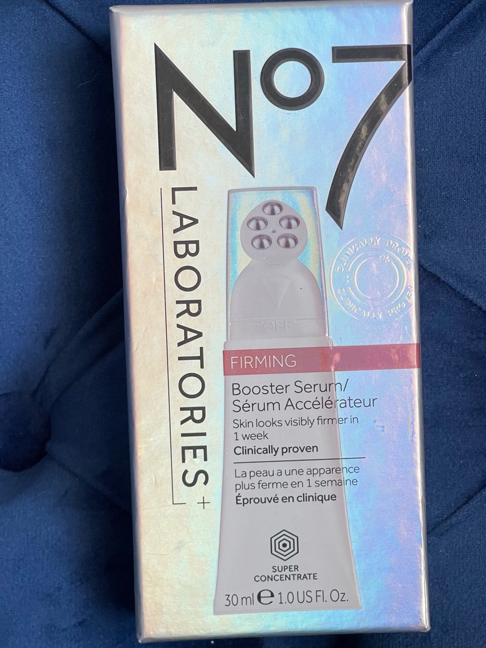 No7 Laboratories+ Firming Booster Serum – Iridescent/Pale Pink